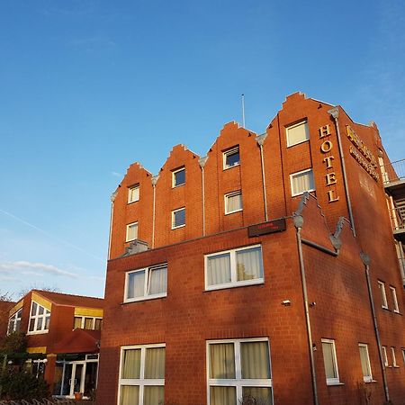 Fergana Uebersee Hotel Бремерхавен Екстериор снимка