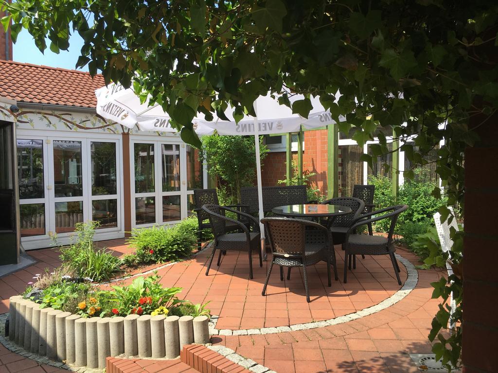 Fergana Uebersee Hotel Бремерхавен Екстериор снимка