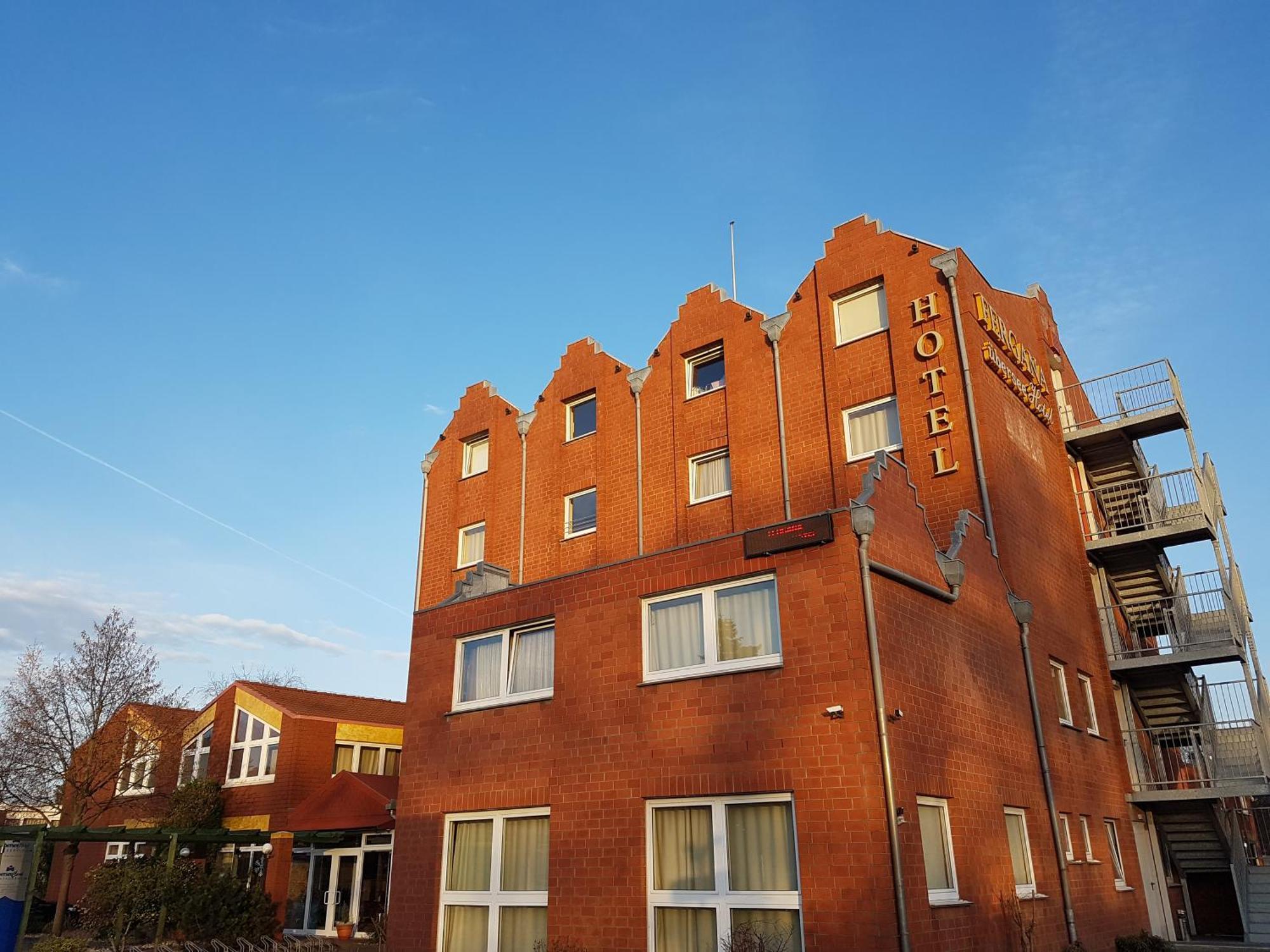 Fergana Uebersee Hotel Бремерхавен Екстериор снимка