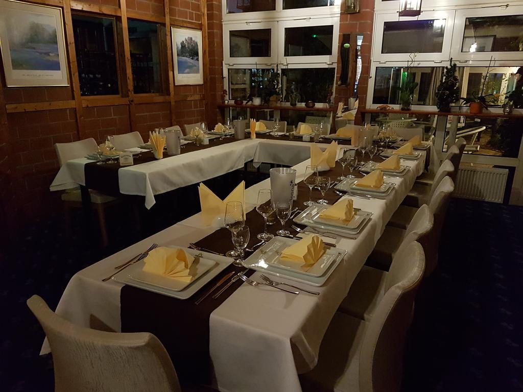Fergana Uebersee Hotel Бремерхавен Екстериор снимка
