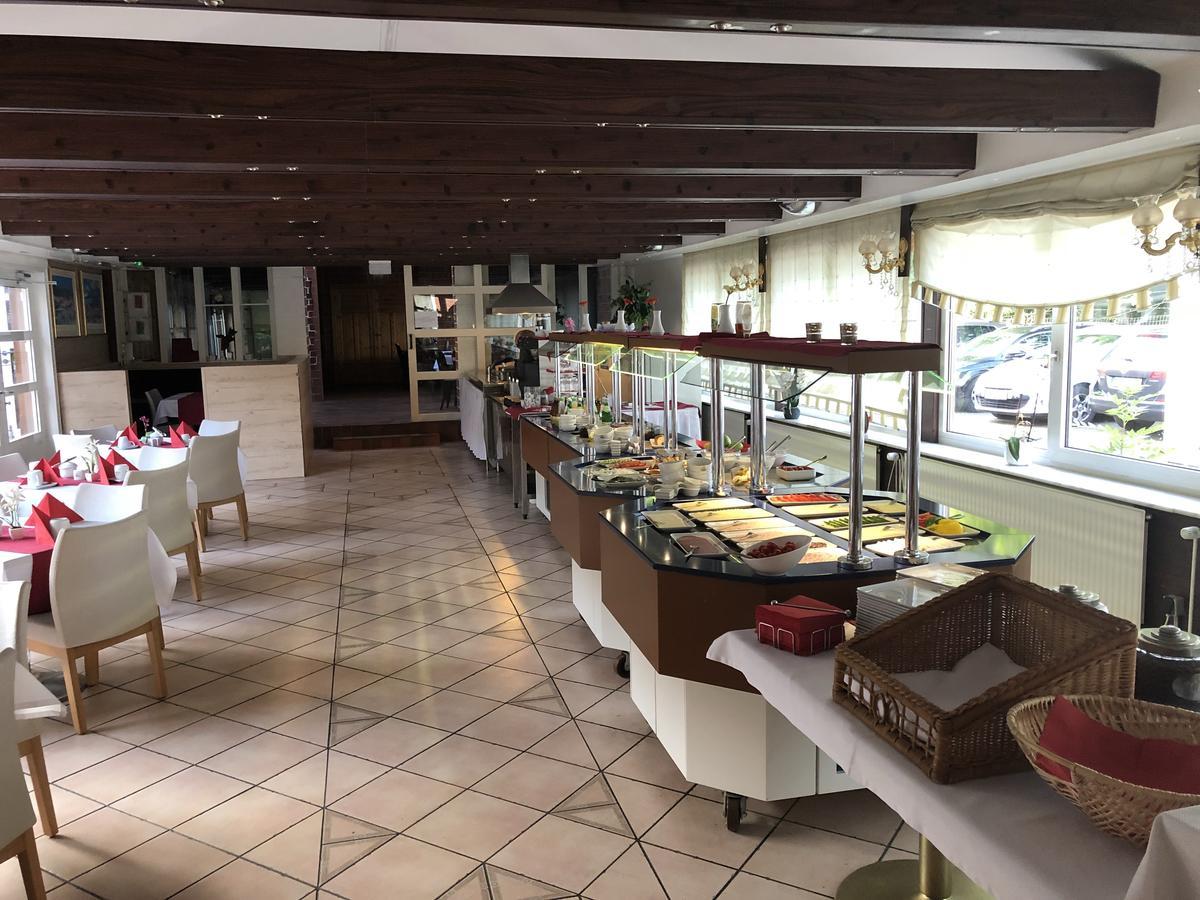 Fergana Uebersee Hotel Бремерхавен Екстериор снимка